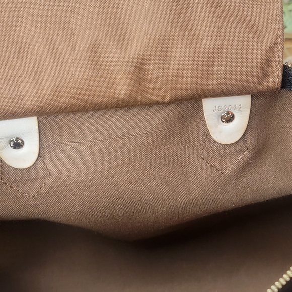 Pre-owned authentic LV 35 - Picture 10 of 11